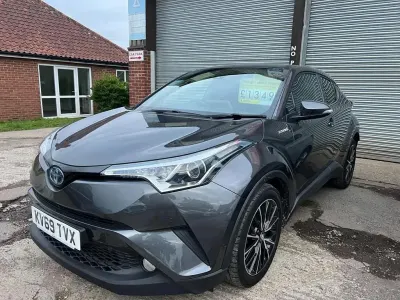 Used Toyota C-HR 122 HP (89 kW) 2019 Grey SUV