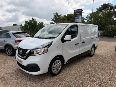 Used Nissan NV300 Tekna 120 HP (88 kW) 2021 White Van