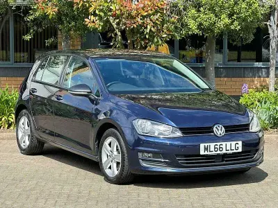 Used VW Golf VII Edition 110 HP (80 kW) 2016 Blue Hatchback