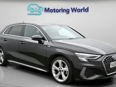 Begagnad Audi A3 Sportback S-Line 150 HK (110 kW) 2024 Svart Halvkombi