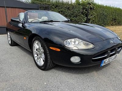 Jaguar XK8