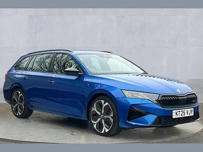 Used Skoda Octavia vRS 265 HP (194 kW) 2025 Blue Estate