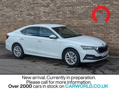 Used Skoda Octavia SE L 204 HP (150 kW) 2021 White Hatchback