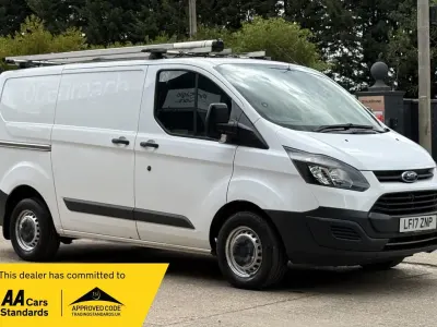 Used Ford Transit Custom 105 HP (77 kW) 2017 White Van