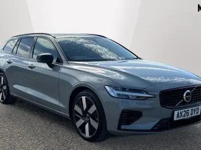 Usado Volvo V60 Ultra 455 CV (334 kW) 2026 Gris Familiar