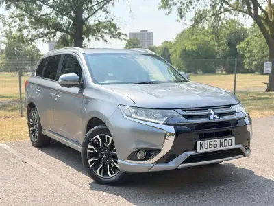 Used Mitsubishi Outlander P-HEV 2016 Grey Estate
