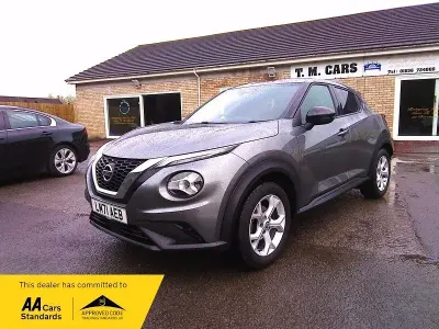 Usado Nissan Juke N-Connecta 114 CV (83 kW) 2021 Gris SUV