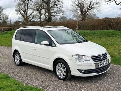 Used VW Touran SE 2008 White MPV
