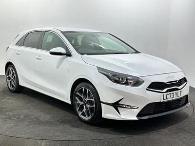 Used Kia Ceed 160 HP (117 kW) 2023 White Hatchback