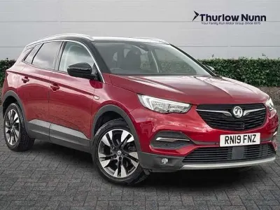 Używany Vauxhall Grandland X Sport 130 KM (95 kW) 2019 Czerwony SUV