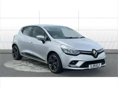 Używany Renault Clio IV Iconic 76 KM (55 kW) 2019 Srebrny Hatchback