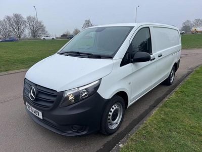 Used Mercedes Vito Progressive 134 HP (98 kW) 2021 White Van