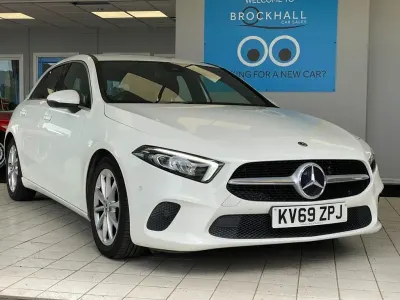 Used Mercedes A180 Executive 116 HP (85 kW) 2019 White Hatchback