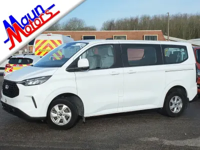 Used Ford Tourneo Custom Zetec 136 HP (100 kW) 2024 White Van