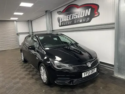 Used Vauxhall Astra Business Edition 105 HP (77 kW) 2021 Black Hatchback