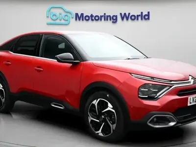 Używany Citroën C4 PureTech 131 KM (96 kW) 2023 Czerwony SUV