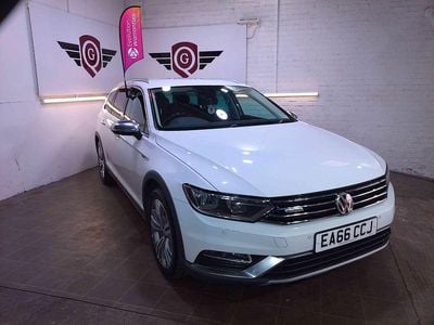 White Used 2016 VW Passat Alltrack Estate | £13,695