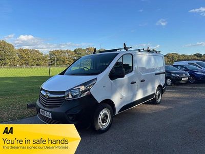 White Used 2016 Vauxhall Vivaro MPV | £6,795 (Fair price)