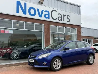 Used Ford Focus Titanium 115 HP (84 kW) 2014 Blue Hatchback