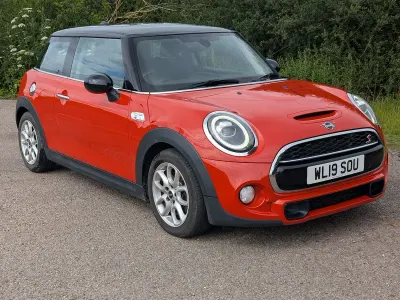 Used Mini Cooper S Classic 2019 Orange Hatchback