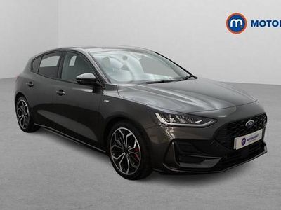 Second-hand Ford Focus ST-Line X 155 CP (114 kW) 2024 Gri Hatchback