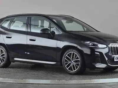 Begagnad BMW 225 M Sport 245 HK (180 kW) 2023 Svart Kombi