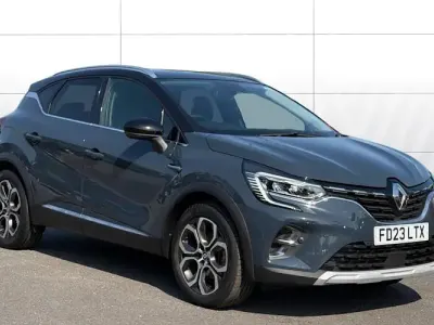 Second-hand Renault Captur Techno 143 CP (105 kW) 2023 Negru SUV