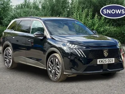 Usado Peugeot 5008 GT 136 HP (100 kW) 2025 Preto SUV