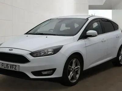 Used Ford Focus Zetec 115 HP (84 kW) 2015 White Hatchback
