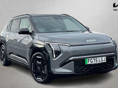 Used 2025 Kia EV3 GT-Line S SUV | £35,419 (A bit pricey)