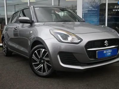 Usado Suzuki Swift SZ-L 83 CV (61 kW) 2023 Plateado Utilitario