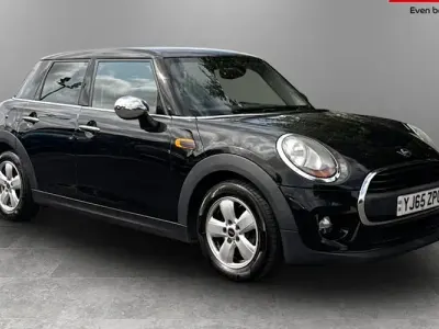 Used Mini ONE Hatch 102 HP (75 kW) 2015 Black Hatchback