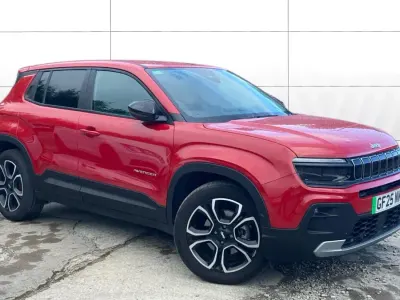 Begagnad Jeep Avenger Summit 114 kW (156 HK) 2024 SUV