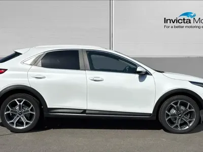 Used Kia XCeed 158 HP (116 kW) 2022 White SUV