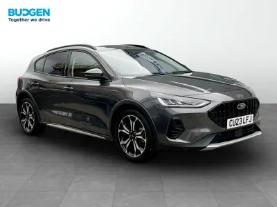 Usado Ford Focus Active X 125 HP (91 kW) 2023 Cinzento Citadino