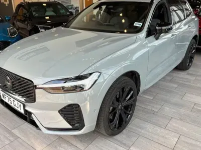 Begagnad Volvo XC60 Plus 250 HK (183 kW) 2026 SUV