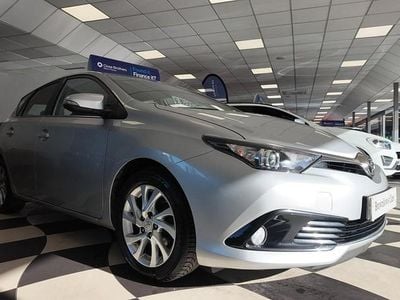 Silver Used 2016 Toyota Auris Hatchback | £5,995 (Fair price)