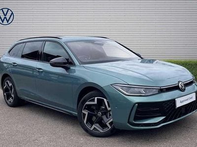 Used VW Passat R-line 204 HP (150 kW) 2025 Green Estate