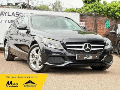 Begagnad Mercedes C200