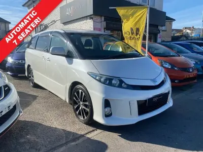 Begagnad Toyota Estima 2012 Vit Minibuss