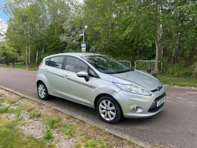 Used Ford Fiesta Zetec 96 HP (70 kW) 2010 Silver Hatchback