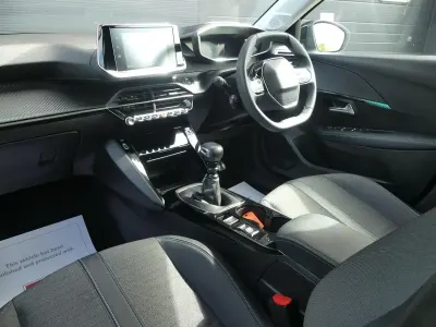 Second-hand Peugeot 208 Allure+ 99 CP (72 kW) 2024 Alb Hatchback