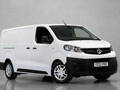 Used Vauxhall Vivaro 120 HP (88 kW) 2021 White MPV
