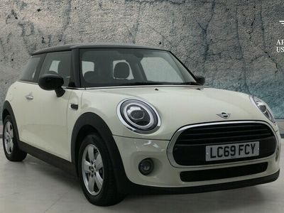 Used Mini Cooper Classic 134 HP (98 kW) 2019 White Hatchback