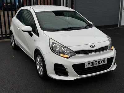White Used 2015 Kia Rio Hatchback | £3,149 (Fair price)