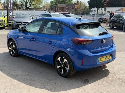 Second-hand Vauxhall Corsa-e Design Edition 98 kW (134 CP) 2024 Albastru Hatchback