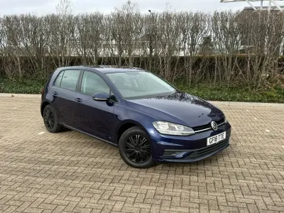 Usado VW Golf VII S 125 HP (91 kW) 2018 Azul Citadino