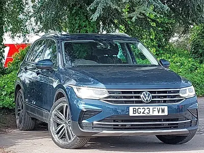 Usado VW Tiguan Elegance 150 CV (110 kW) 2023 Azul SUV
