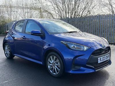 Used Toyota Yaris Hybrid 113 HP (83 kW) 2023 Blue Hatchback