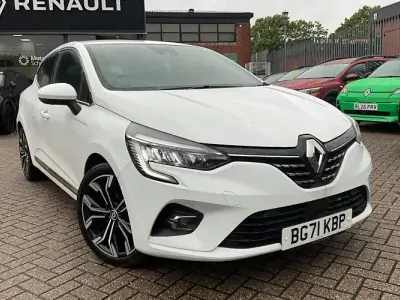 Used Renault Clio Version S 140 HP (102 kW) 2022 Hatchback